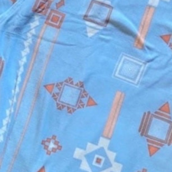 NWOT LuLaRoe Tall & Curvy Leggings: Size 12-18 - Picture 3 of 3